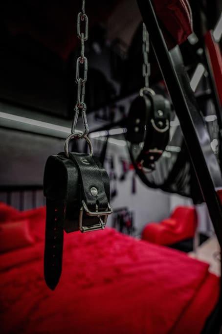Bdsm Apartman V Bratislave -Adults Only 布拉迪斯拉发 外观 照片